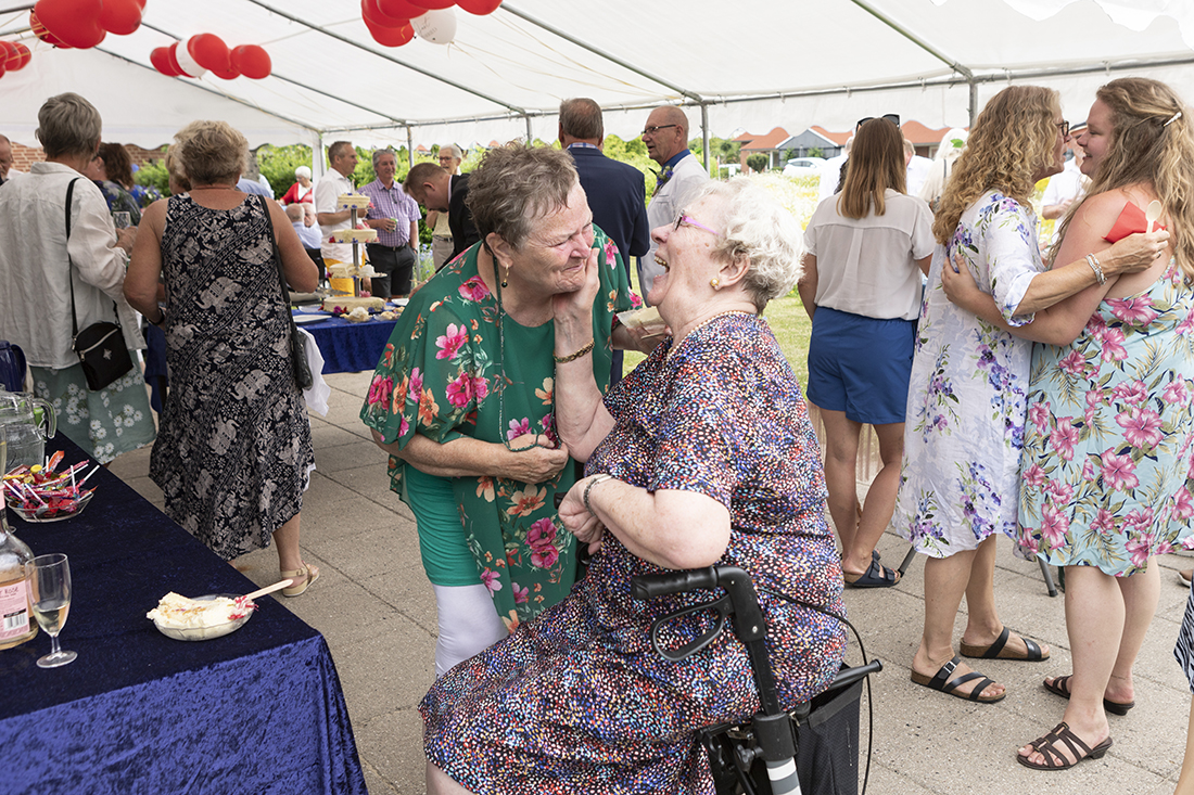 fokus fritaget skrue Beboere fejrer bryllup i seniorbofællesskabet - DAB